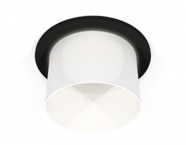 Фотография товара 'Ambrella XC6513067 Комплект встраиваемого светильника с акрилом SBK/FR'