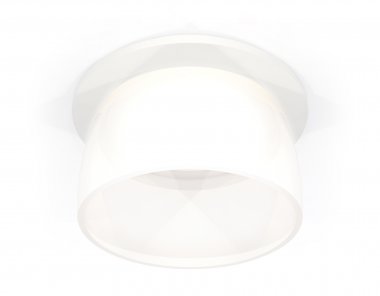 Фотография товара 'Ambrella XC6512069 Комплект встраиваемого светильника с акрилом SWH/FR'