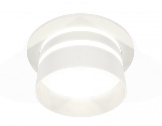 Фотография товара 'Ambrella XC7621042 Комплект встраиваемого светильника с акрилом SWH/FR'